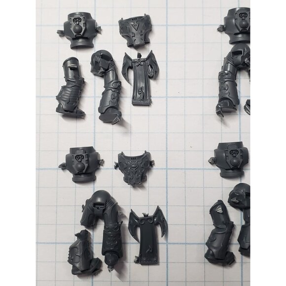 40k Thousand Sons Bits Rubric Marine Armored Torso Legs w Tabard Sets x5 A - Picture 2 of 7
